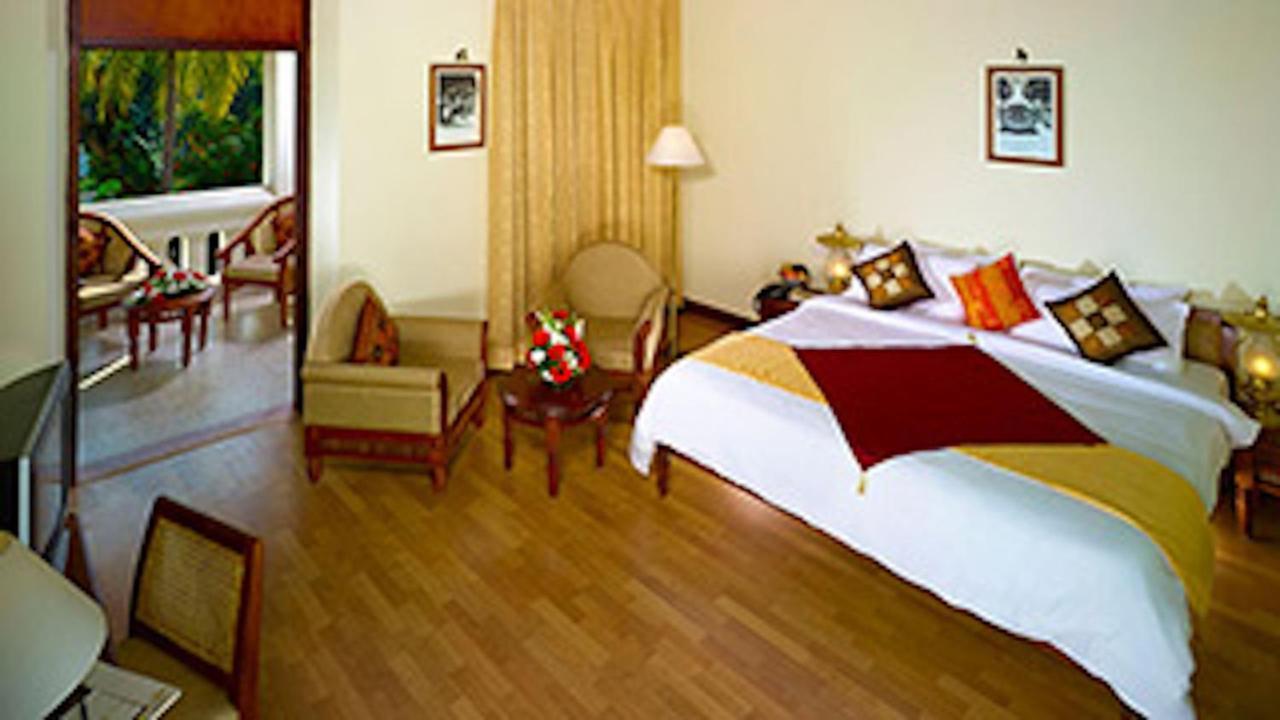 The Mascot Hotel - A Heritage Living Experience Thiruvananthapuram Exterior photo