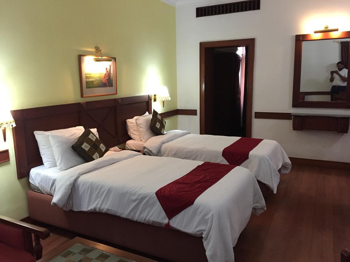 The Mascot Hotel - A Heritage Living Experience Thiruvananthapuram Exterior photo